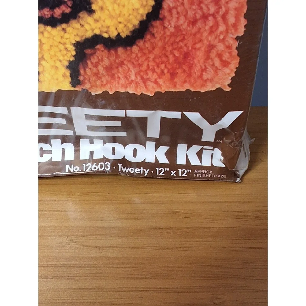 Vintage 1978 M.H. Yarn Tweety Bird Latch Hook Kit #12603 12
